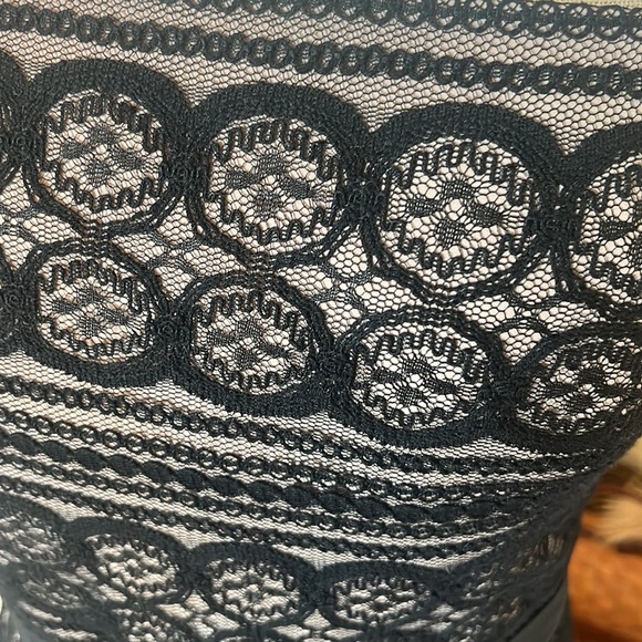 Ann Taylor Loft Halter Dress/ Tan with Black Lace/ Strap Option/ Size 12 - Picture 5 of 10